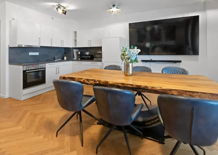 Luxurioese 3-Zi-Wohnung Im Zentrum, Grosser Balkon