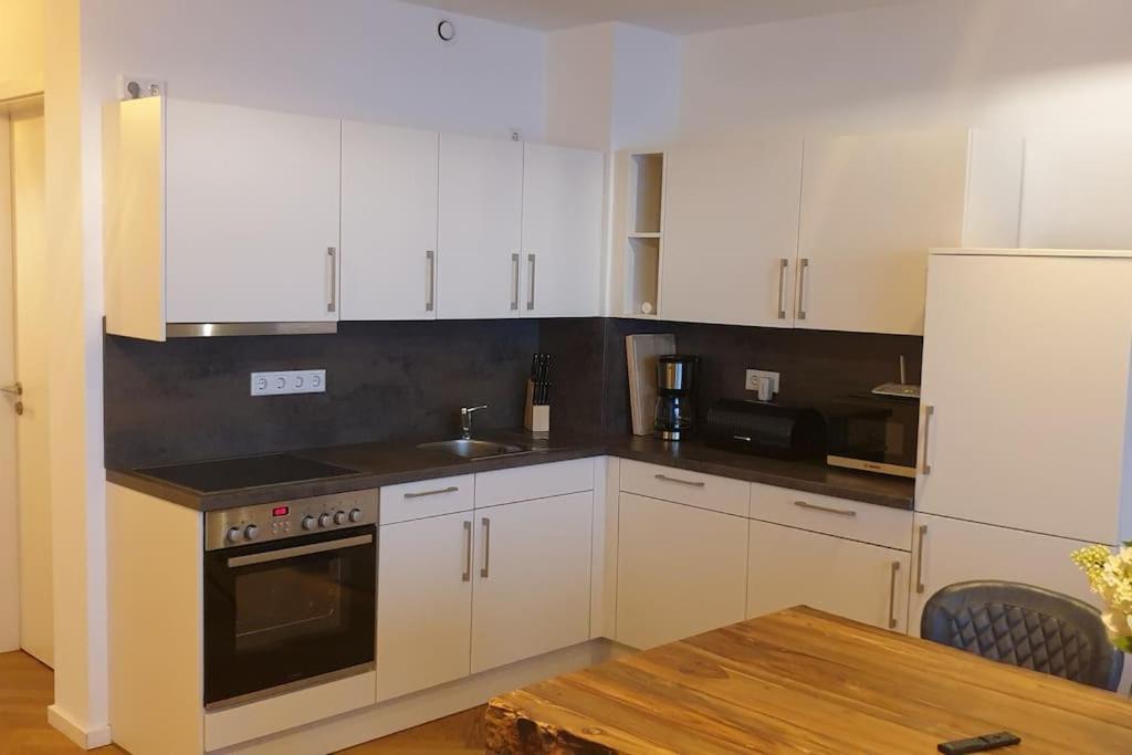 Luxuriose 3-zi-wohnung Im Zentrum, Grosser Balkon Apartment Dresden
