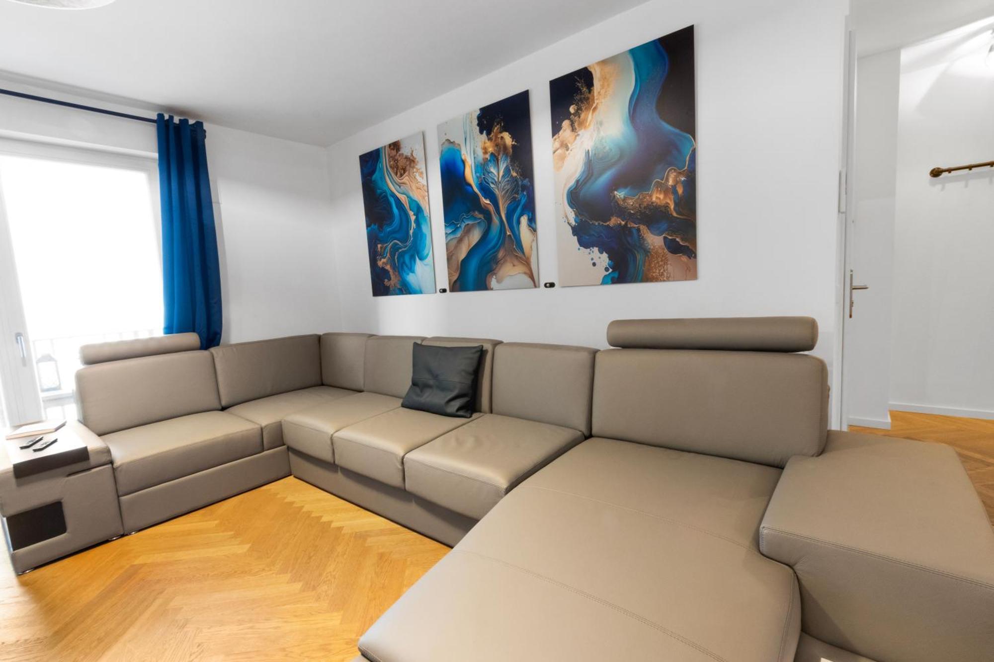 Apartment Luxuriose 3-zi-wohnung Im Zentrum, Grosser Balkon Dresden